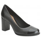 Clarks Beccles Skye - Women's Court Shoe 